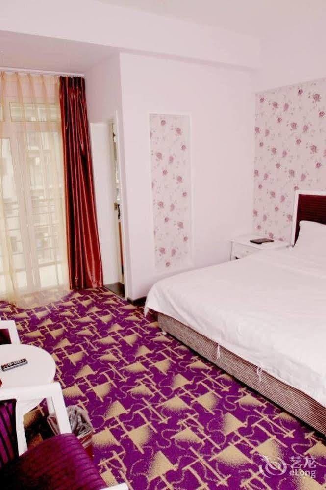 Chengdu Lilac Hotel Fei Cheng Branch Extérieur photo