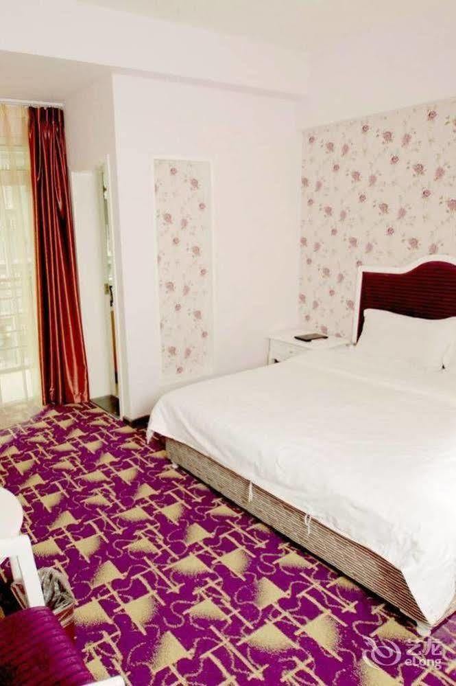 Chengdu Lilac Hotel Fei Cheng Branch Extérieur photo